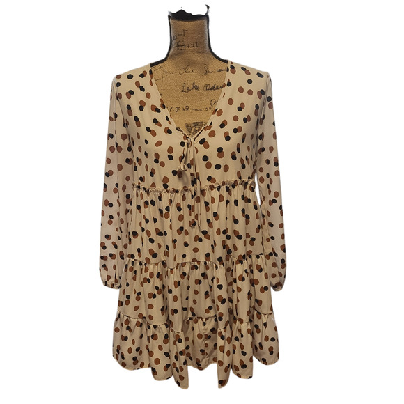 Altar'd State Dresses & Skirts - Altar'd state spotted dress w/ long sleeves, lined, knee length, size small